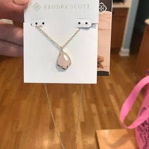 Gold Pendant Necklace In Ivory Pearl